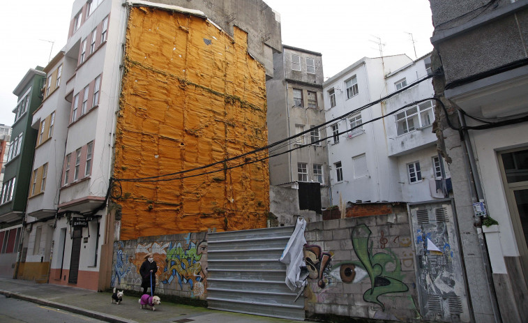 Los vecinos de Os Mallos, nerviosos por los últimos robos en el barrio