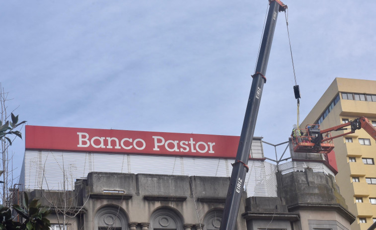 A Coruña perdió la mitad de sus sucursales bancarias en diez años