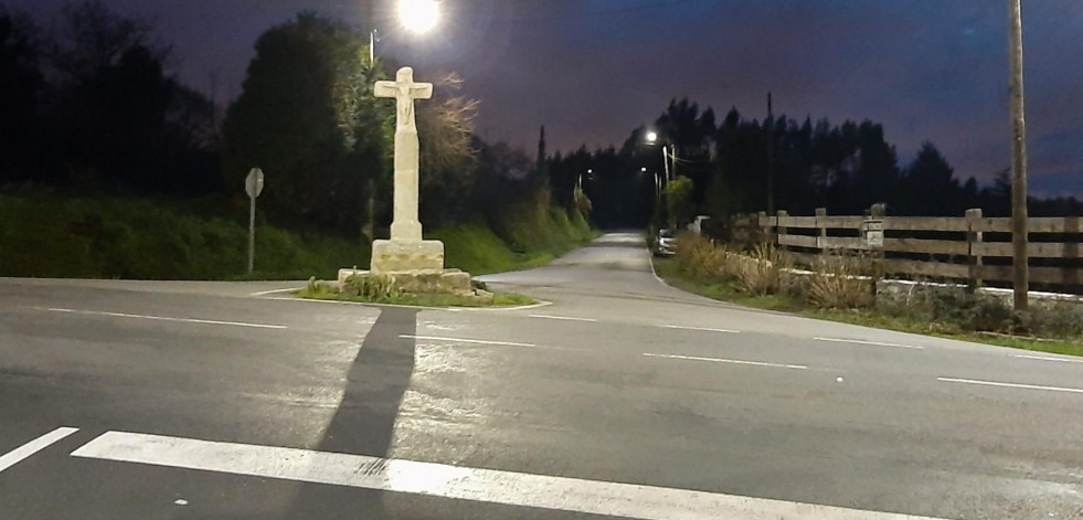 El cambio de iluminación mejora la seguridad del cruce de Obra de Paño en Bergondo