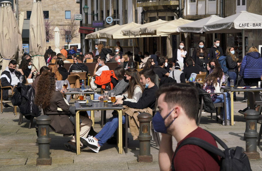 La Xunta confía en relajar las restricciones por el covid en la tercera semana de agosto