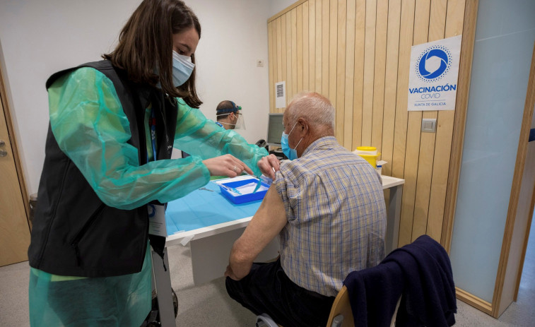 Galicia administra otras 7.819 vacunas contra la covid-19