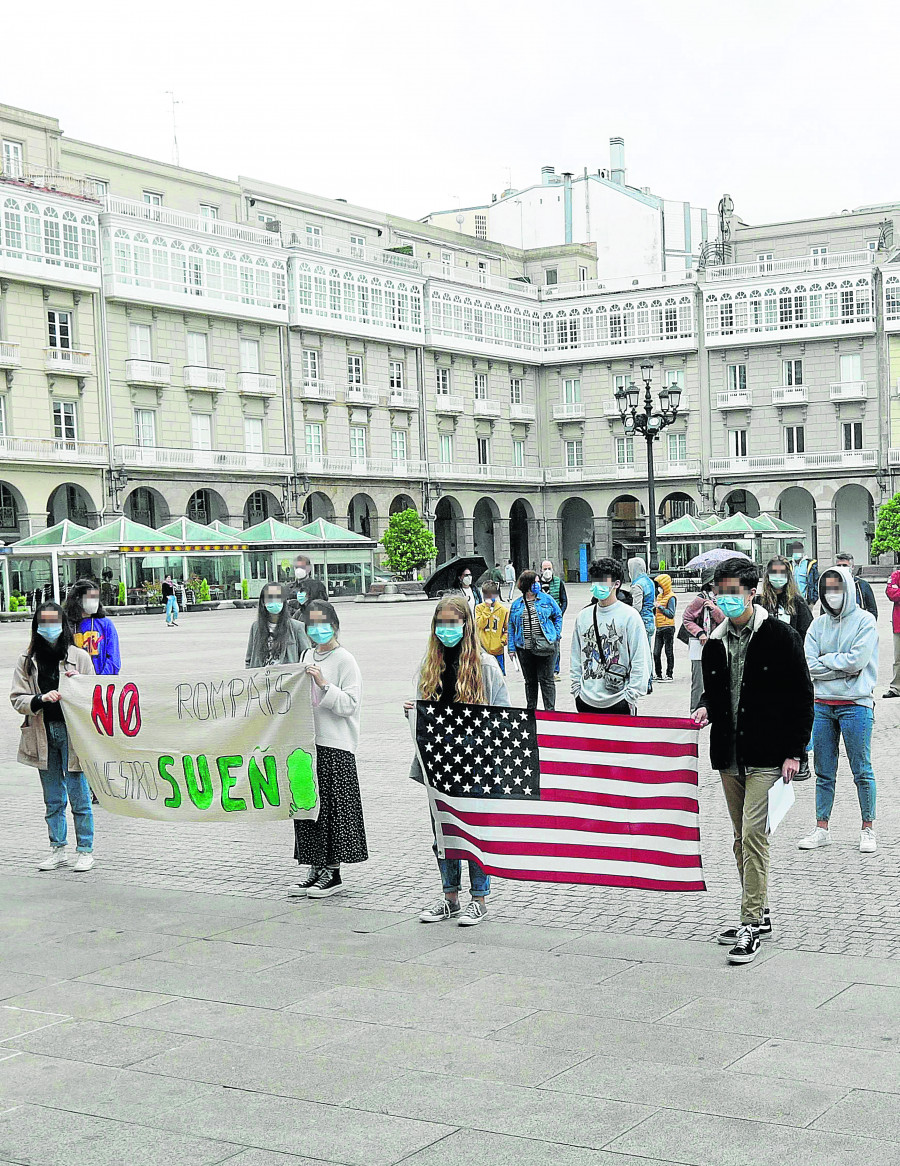 Trece coruñeses con Beca USA se quedan sin viaje a pocos días de empezar el curso