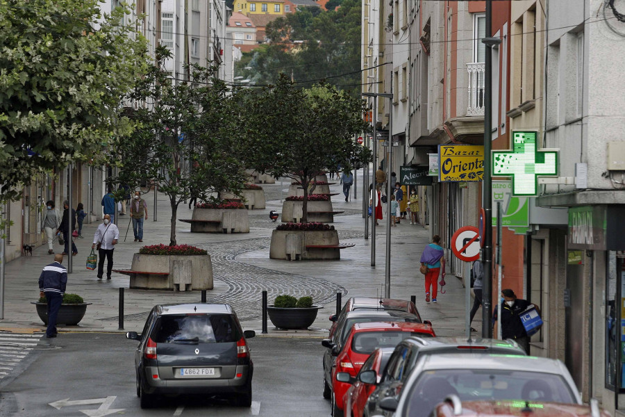 Tres arrestados, uno de ellos menor, por cuatro robos de herramientas y de material en Arteixo