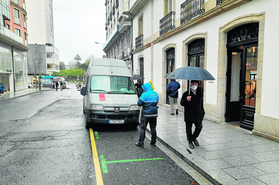 La campaña contra el estacionamiento irregular supera el millar de sanciones