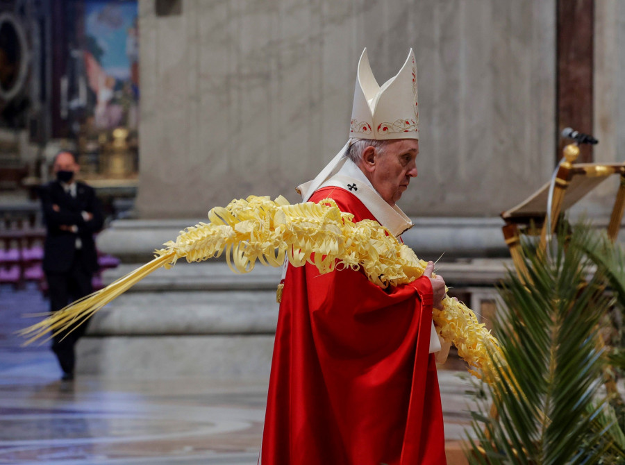 El papa acaba con el aforamiento de cardenales y obispos en el Vaticano