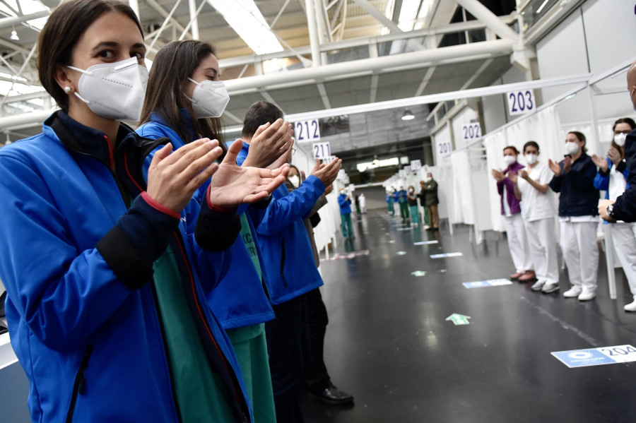 El covid lleva un mes estancado en los 700 casos activos en el área coruñesa