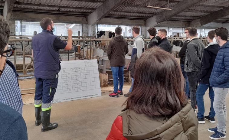 El centro agrario de Mabegondo muestra su trabajo a estudiantes de la Universidad de Santiago