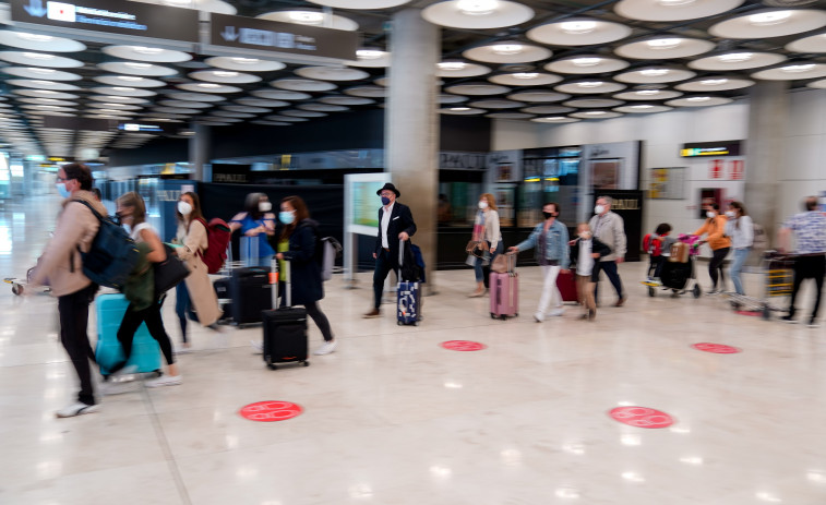 Los 27 acuerdan reabrir la frontera de la UE a los turistas vacunados en terceros países como EEUU