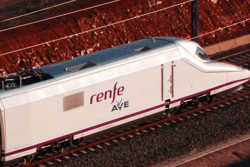 A Renfe le toman la delantera