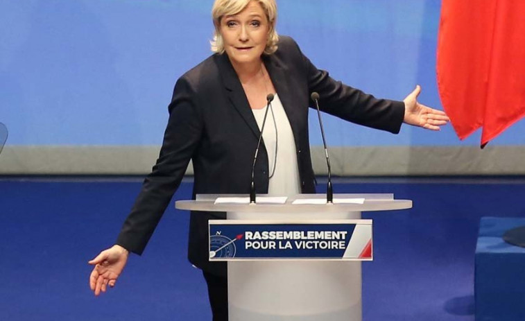 La Fiscalía pide inhabilitar a Marine Le Pen, lo que podría impedirle disputar el Elíseo