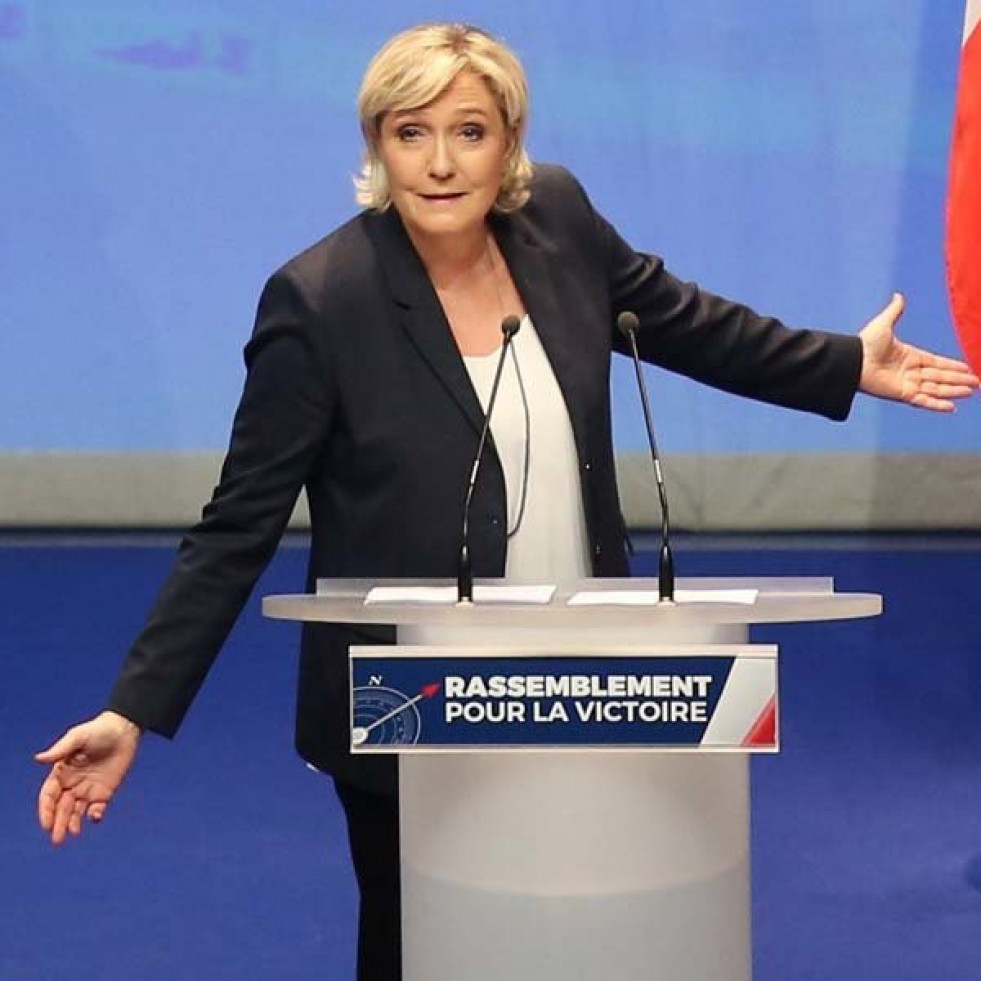 La Fiscalía pide inhabilitar a Marine Le Pen, lo que podría impedirle disputar el Elíseo