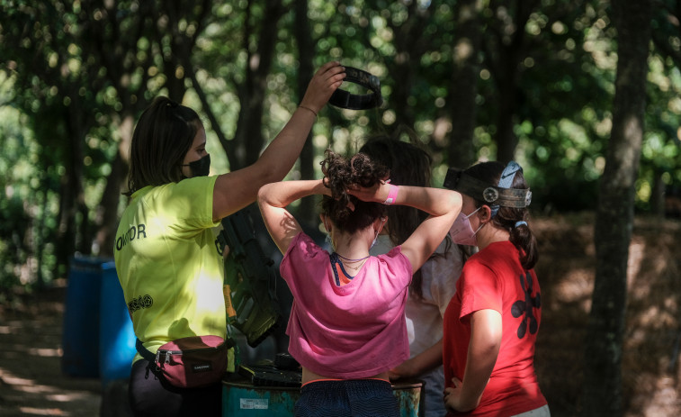 Los pediatras consideran positivo para los niños acudir a campamentos este verano