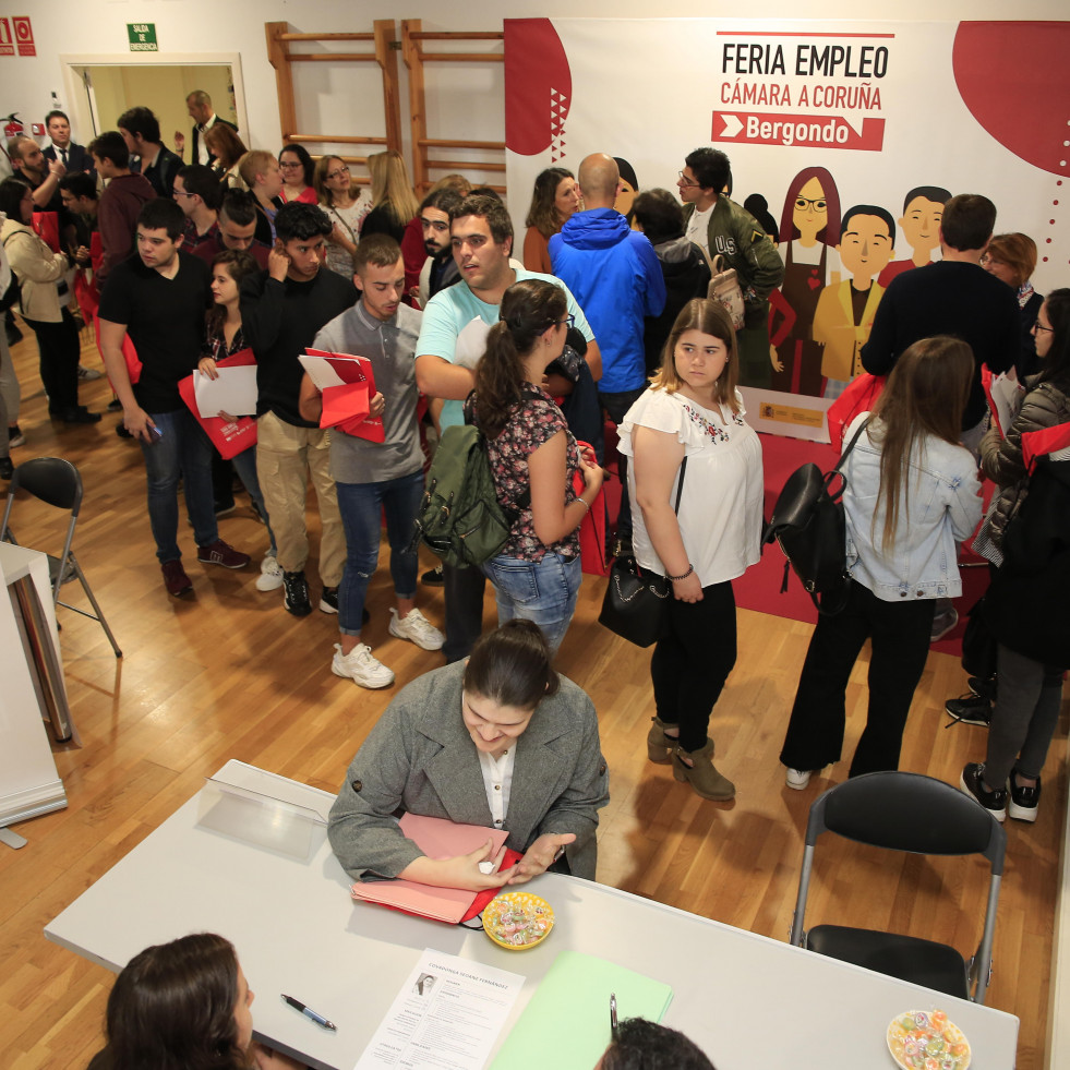 Setenta empresas buscan trabajadores este martes en A Coruña