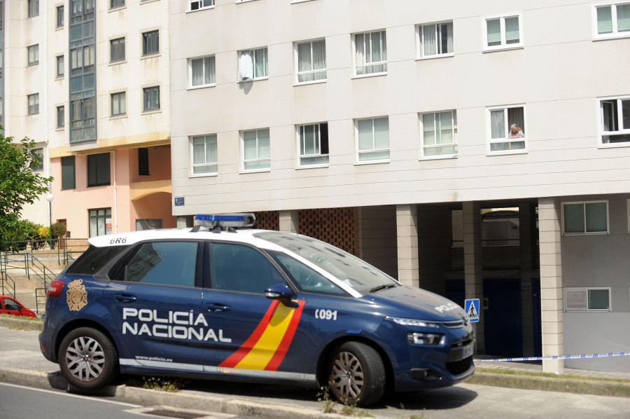 Detenido en A Coruña un hombre que robaba joyas a mujeres mayores por el método del tirón