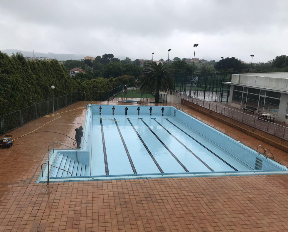 Piscina municipal de Carral