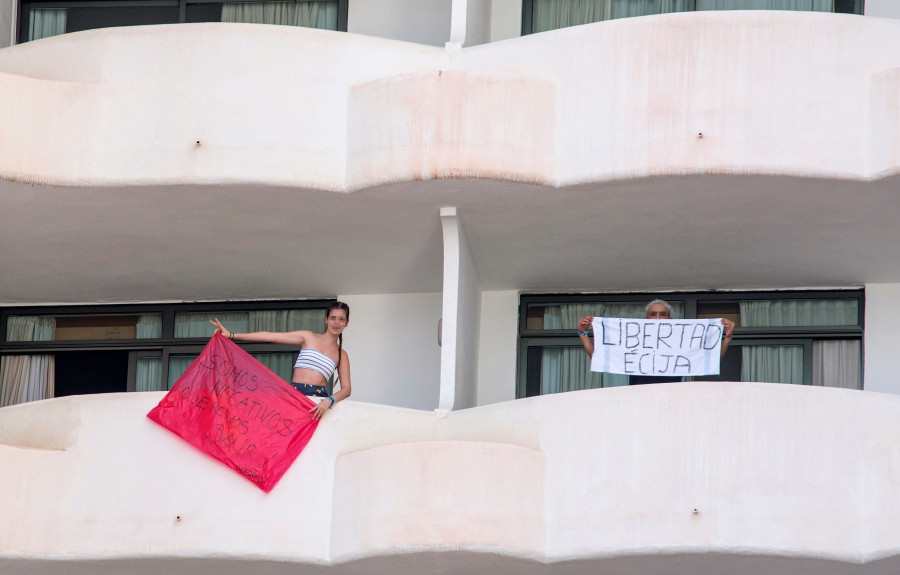 El juzgado mantiene en cuarentena en el hotel de Mallorca solo a los jóvenes que son positivos en covid