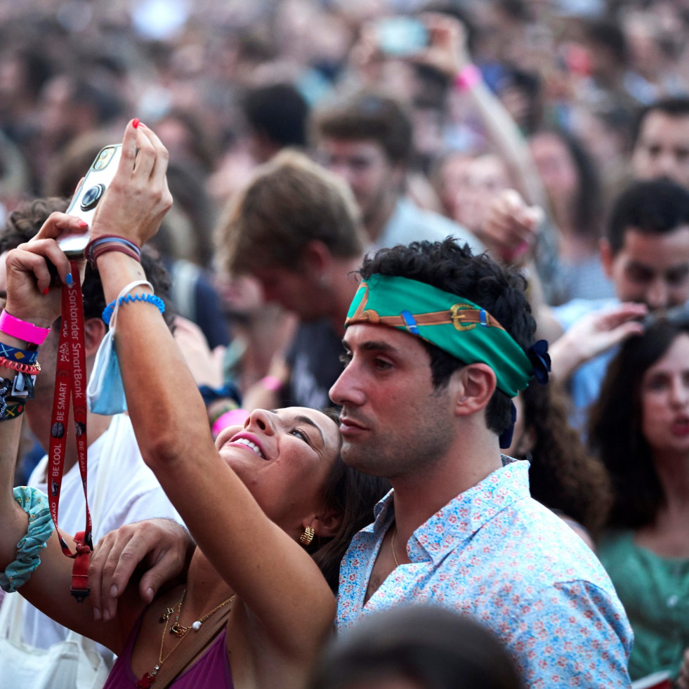 Público sin mascarillas en el festival  efe