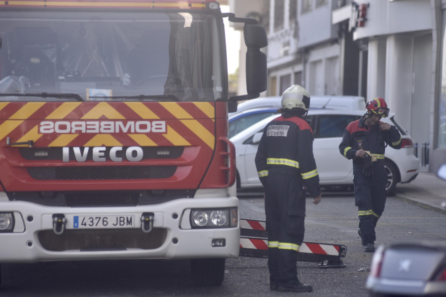 Los Bomberos auxilian a una persona en silla de ruedas cuyo ascensor no funcionaba en la Sagrada Familia por el apagón