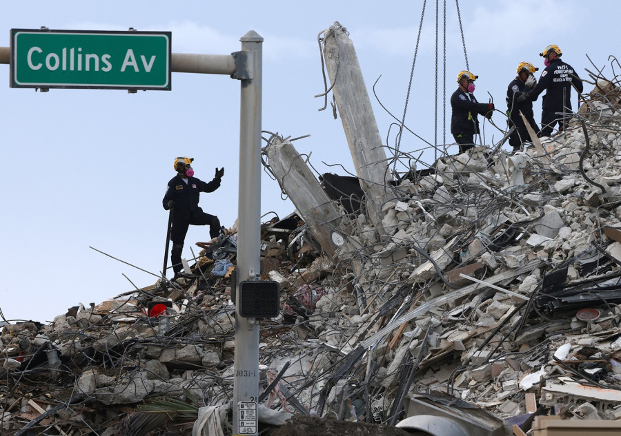 Aumentan a 46 los muertos por el derrumbe de un edificio residencial en Miami tras el hallazgo de diez cuerpos