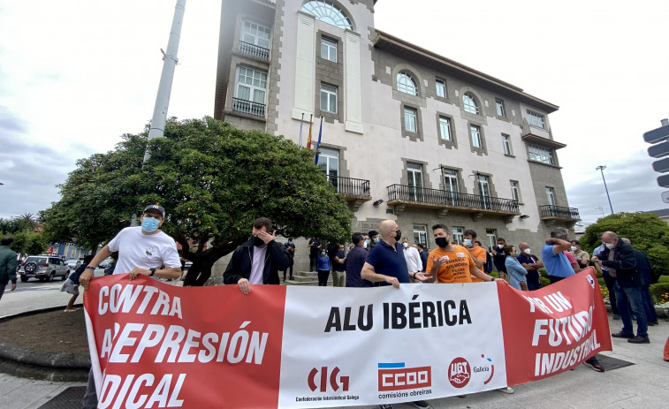 Trabajadores de Alu Ibérica piden certeza para su futuro