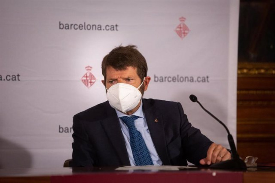 Barcelona desvela que la Generalitat decretará un toque de queda "en cuestión de horas"