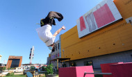 El parkour llena de acrobacias la plaza de Marineda City