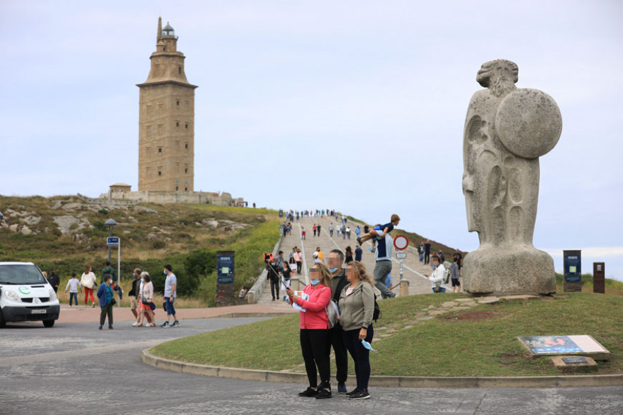 En junio llegaron a la ciudad un 30,5% menos de turistas que en 2019