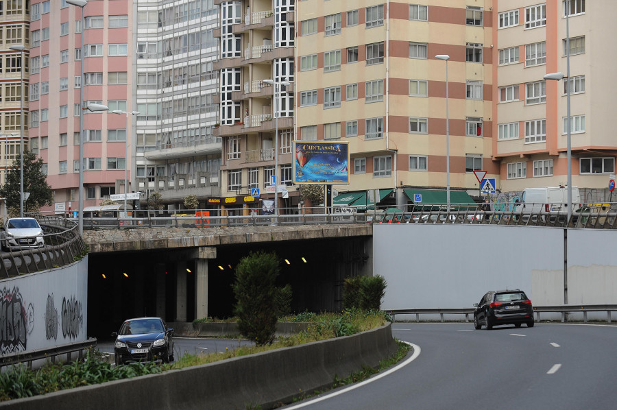 Sorprendido in fraganti en A Coruña cuando intentaba robar en una oficina a la que entró por una ventana