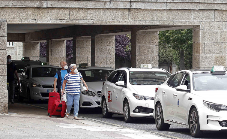 Los vecinos de Os Mallos creen que los okupas tratan de robar en los taxis