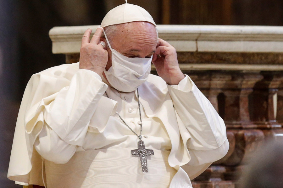 El Papa asegura que no vive en los apartamentos papales del Vaticano porque "acabaría en un psiquiátrico"