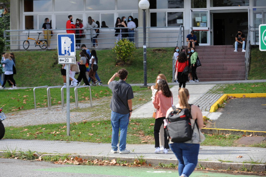 BNG y PSdeG defienden fortalecer la universidad pública con más financiación