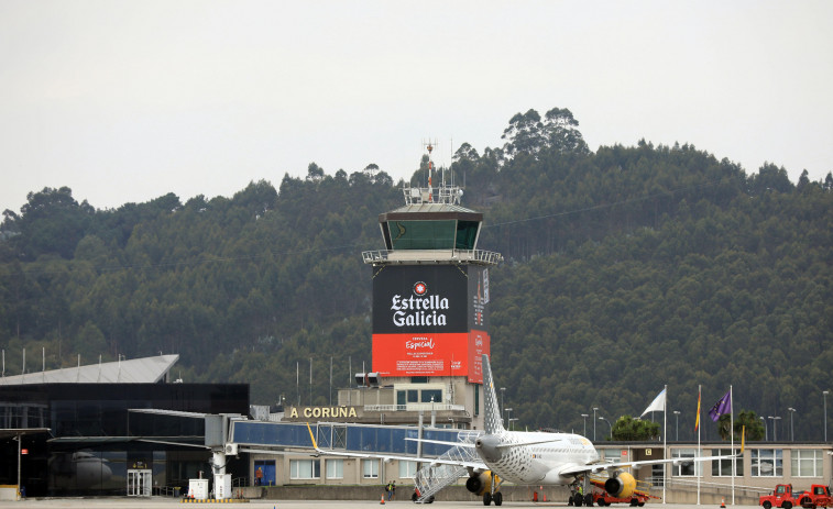 La pérdida de rutas de Alvedro pone en el punto de mira a Vueling