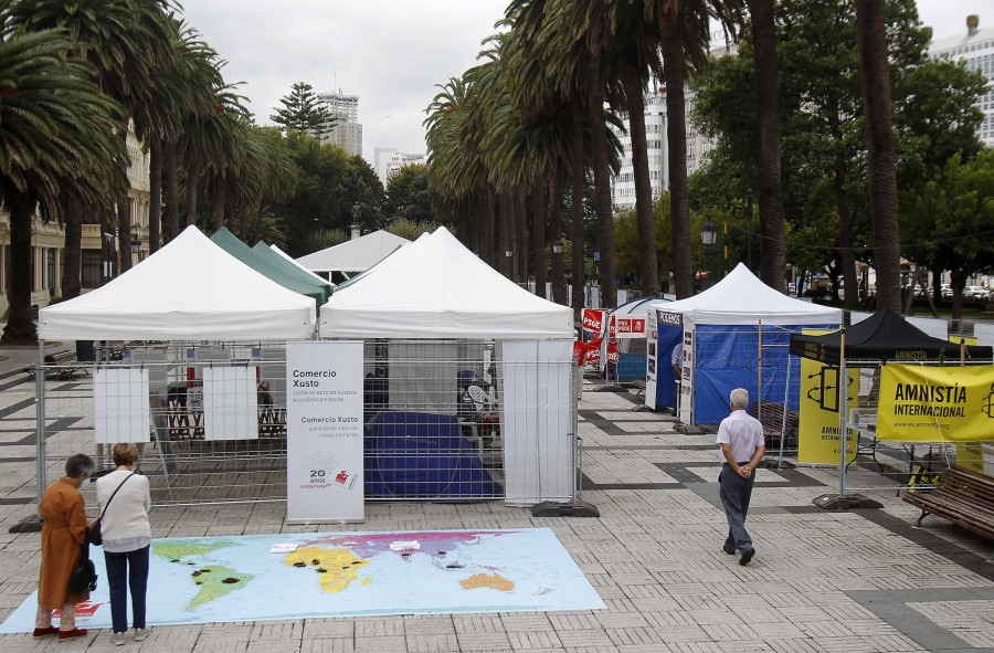 Calaf y otros invitados debaten en Acampa sobre el “saqueo” mundial