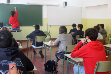 Alumnos de Bachillerato del Instituto de Educación Secundaria, cole, colegio, aula, estudiantes