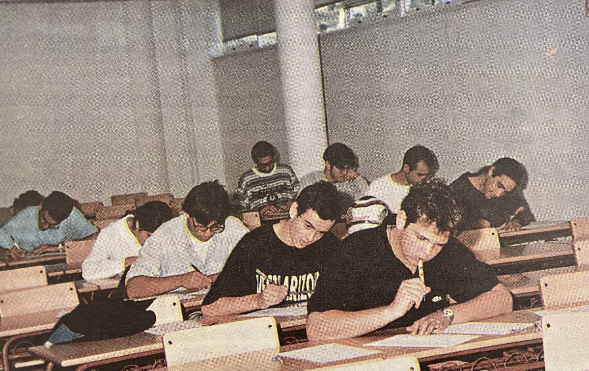 Estudiantes de Selectividad en A Coruña en 1996