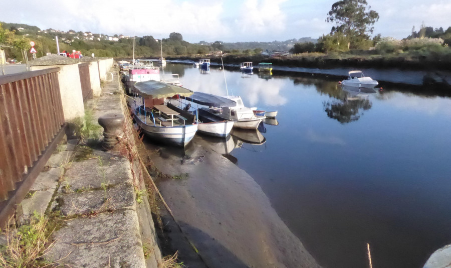 La intención de Portos de Galicia de cobrar amarres en el muelle de Betanzos irrita a los usuarios