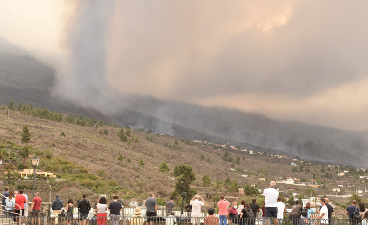 Entre la fascinación y el miedo, las redes no paran de hablar del volcán de La Palma