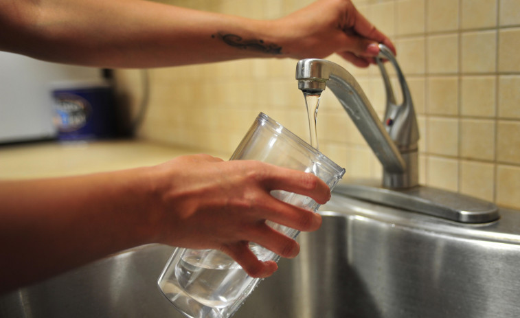 Muxía recupera el servicio de abastecimiento de agua pendientes del origen del brote bacteriológico