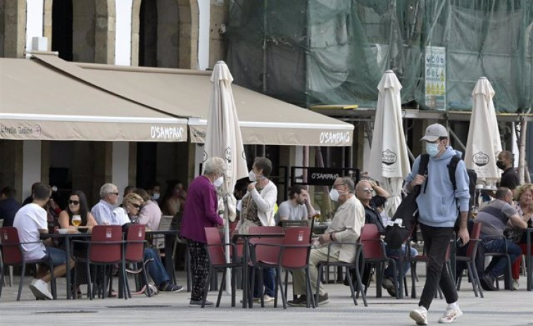 Continúa la bajada de los casos activos de covid en Galicia a 847, aunque los hospitalizados suben ligeramente