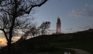 La Torre de Hércules se iluminará de rojo por el Día Mundial de la Cruz Roja