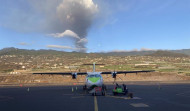La nube de ceniza obliga a cancelar 16 vuelos en el aeropuerto de La Palma, que se mantiene operativo