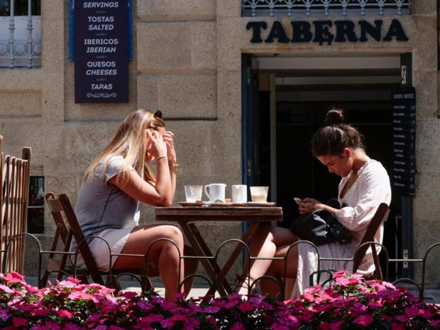 Los contagios siguen a la baja en Galicia con 26 casos nuevos y la tasa de positividad cae hasta el 0,51%