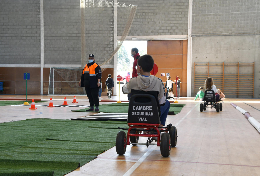 Curso de seguridad vial para los niños de Cambre