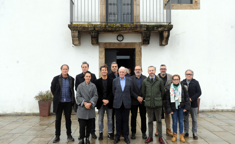 La Fundación Juana de Vega entrega su premio de Intervención en el Paisaje a la casa “Surf House”