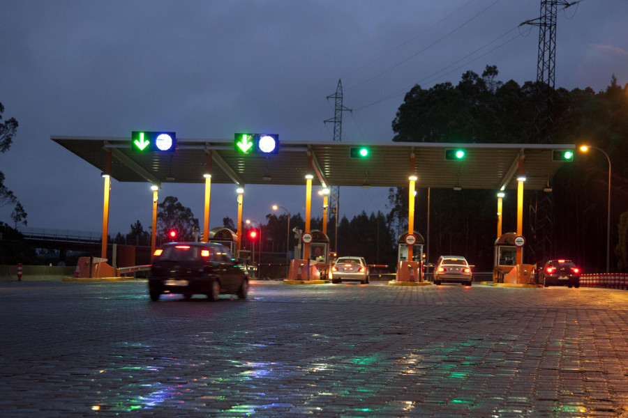 Aprobada una enmienda de 650.000 euros para reducir peajes en las autopistas gallegas