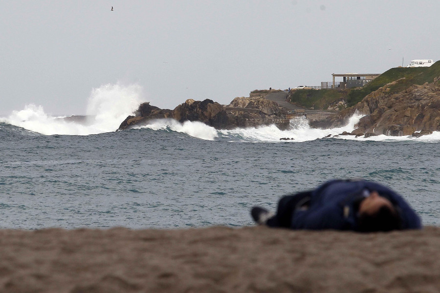 Concluye la alerta naranja sin apenas incidentes a pesar del fuerte viento del oeste que se registró