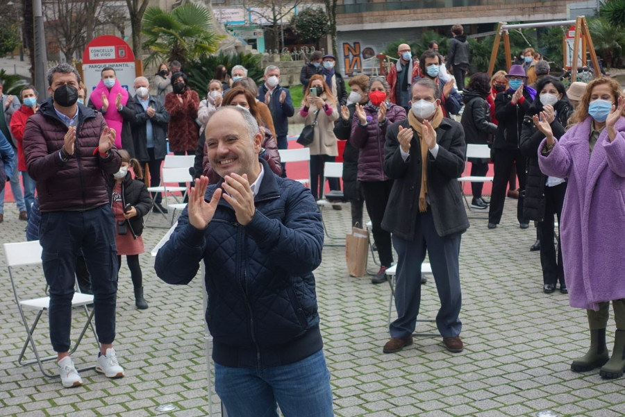 Regades y Castro comienzan sus campañas por el PSOE pontevedrés