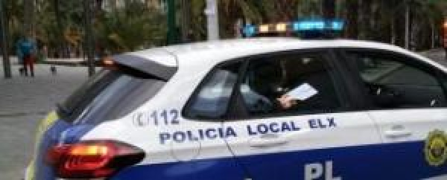 La Policía detiene a un menor de 16 años por amenazar a su madre con una catana en Elche