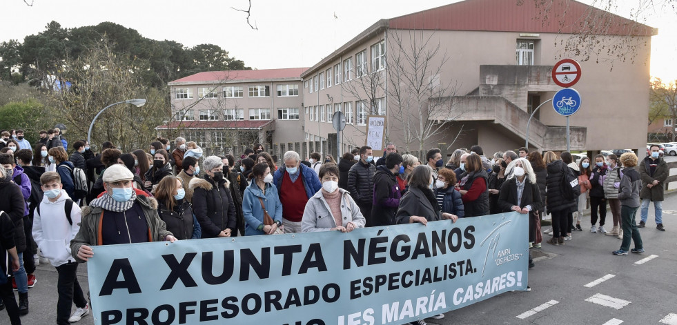 Las familias del María Casares reclaman más personal especializado