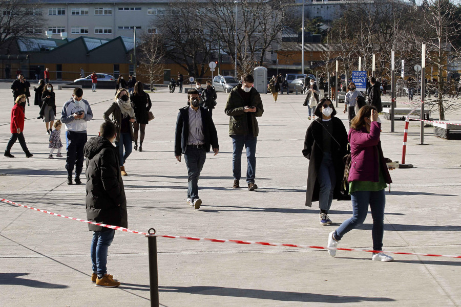 Los casos activos del área coruñesa bajan por primera vez desde noviembre